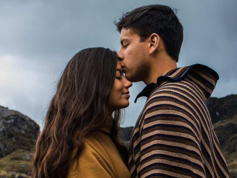 111 Love Affirmations: Love Secrets Revealed